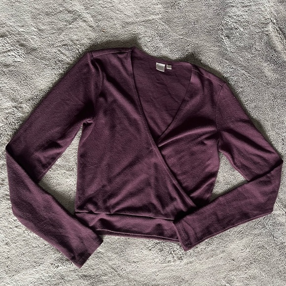 Simons Purple Crossover Crop Top - Picture 2 of 3